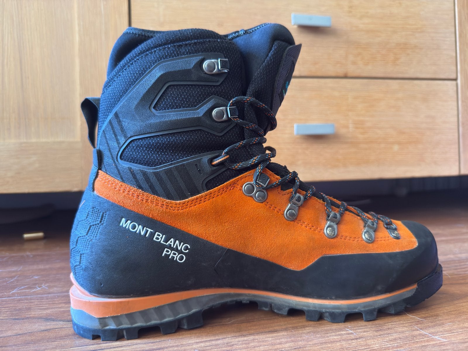 Scarpa Mont Blanc Pro GTX – zo goed als nieuw - maat 46, Ophalen of Verzenden, Zo goed als nieuw, Schoenen