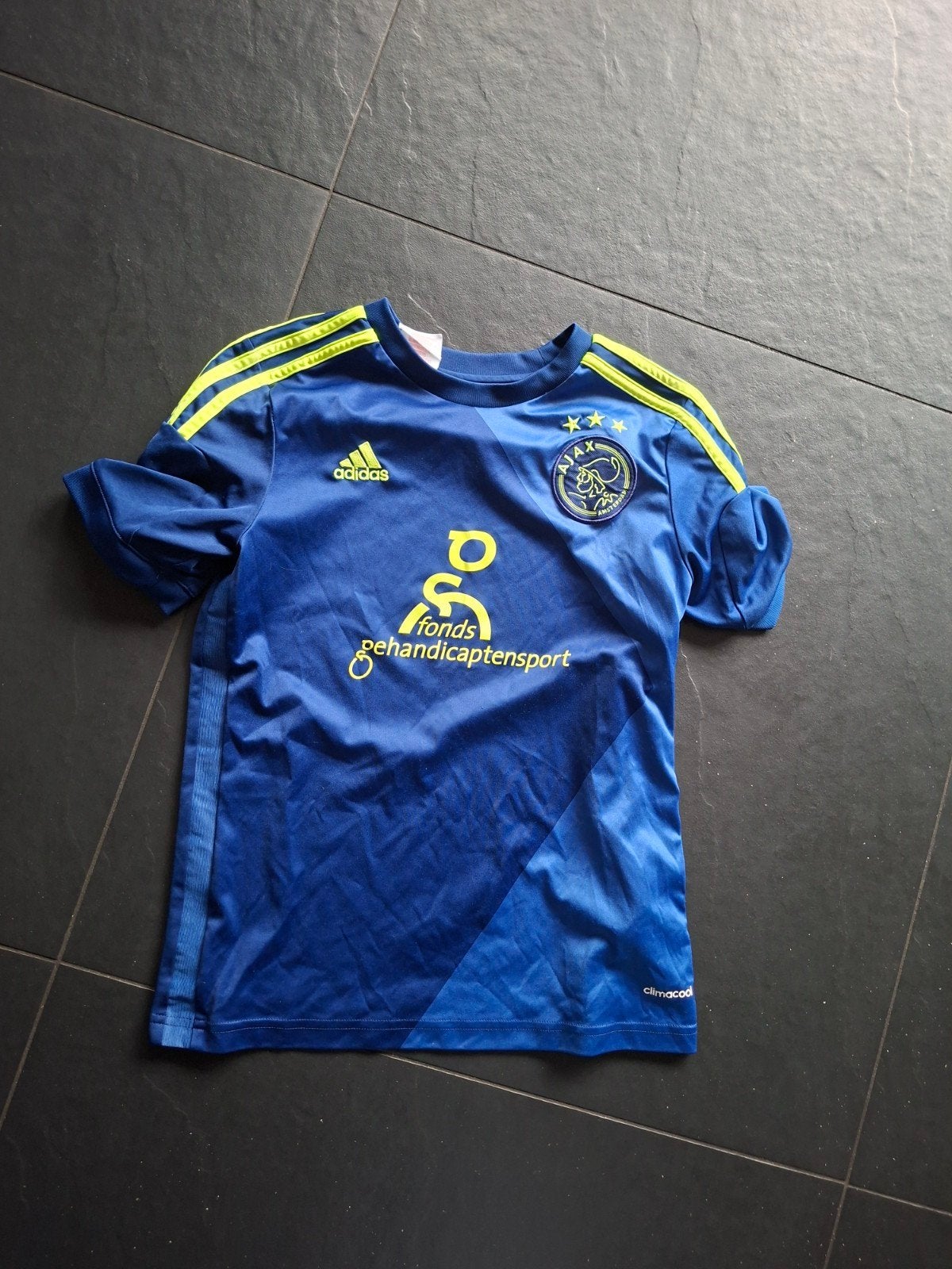 Ajax tenue maat 146/152, Ophalen, Zo goed als nieuw, Jongen of Meisje, Sport- of Zwemkleding