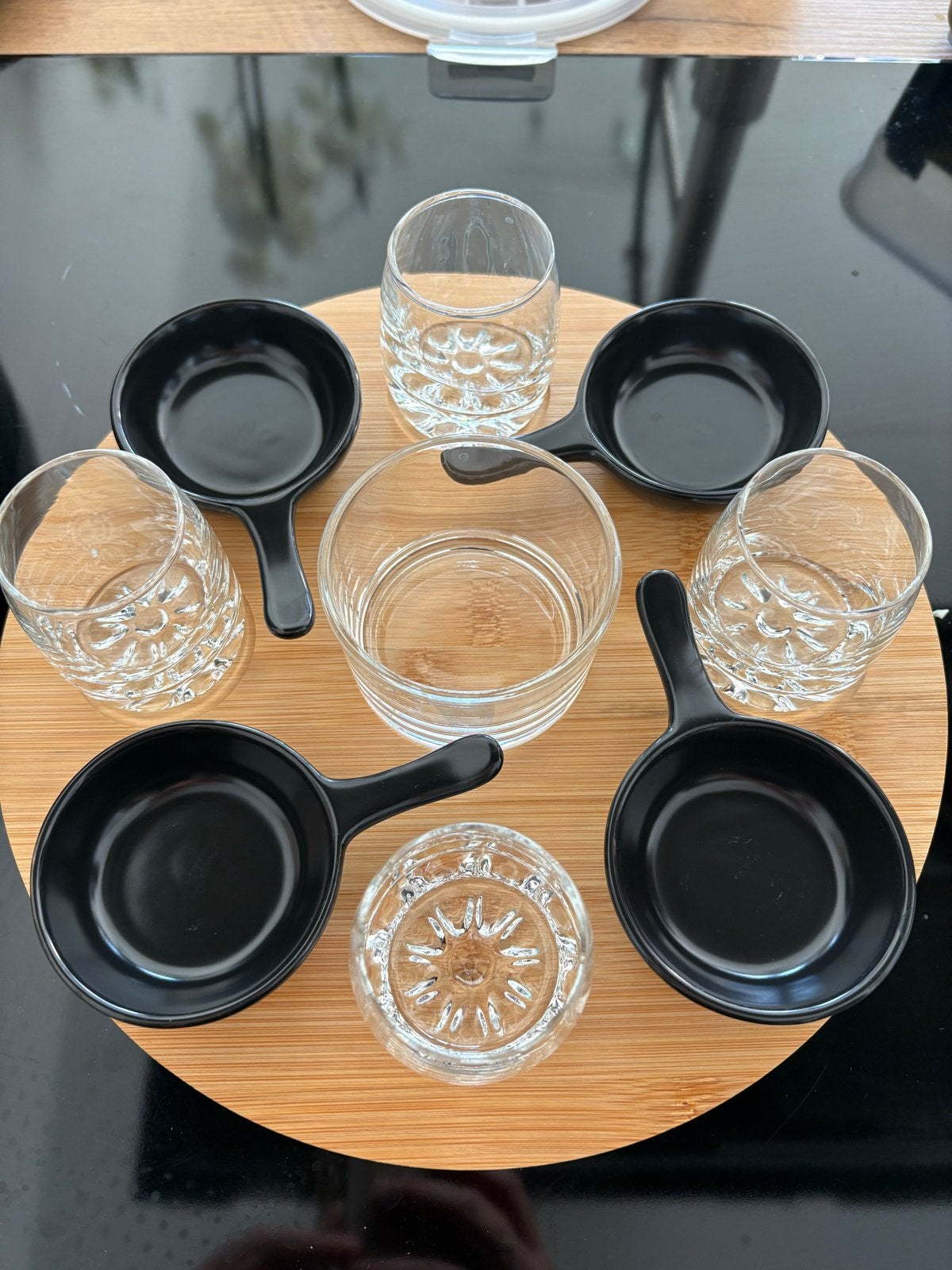 Tapas serveerset op draaiplateau - 4 schaaltjes, 4 glaasjes, Overige typen, Hout, Ophalen of Verzenden, Zo goed als nieuw