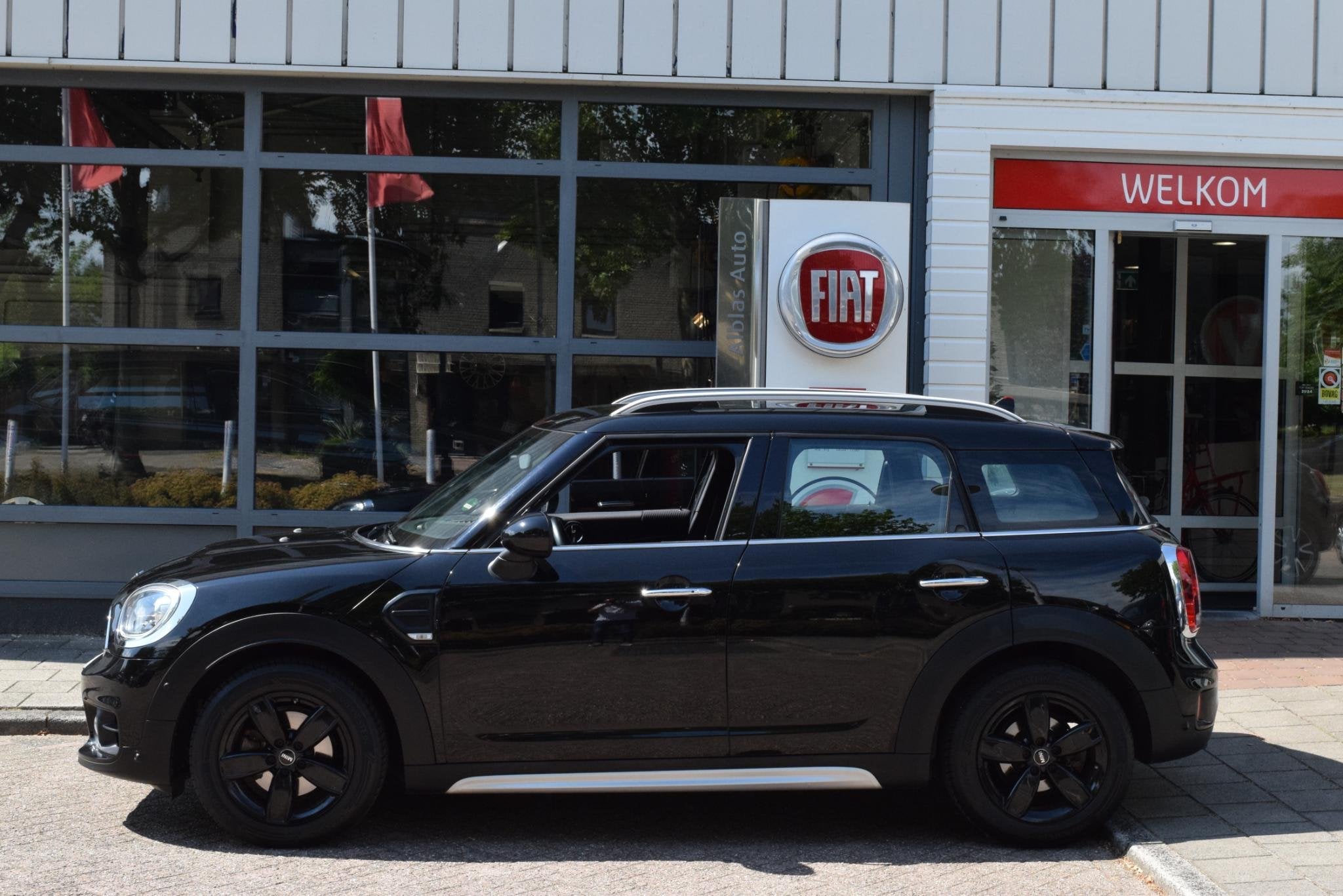 MINI Countryman 1.5 Cooper Chili|2xPDC|Sportstoelen|LED|, Auto's, Automatische klimaatregeling, 136 pk, Gebruikt, Euro 6