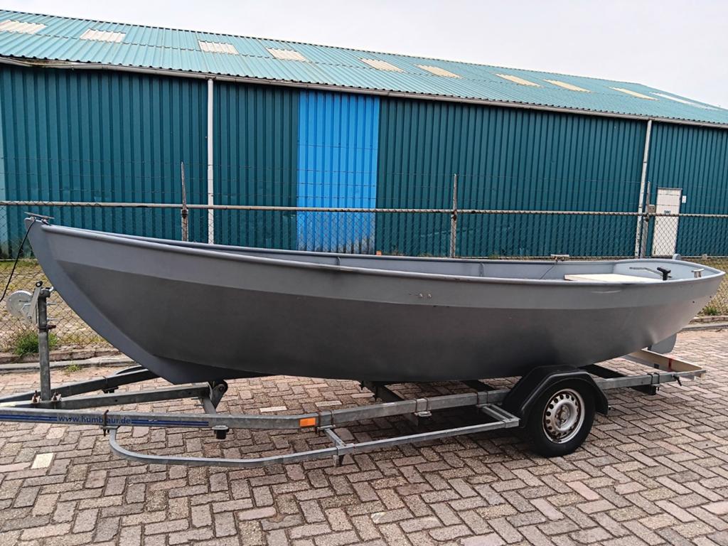 Nieuwe Vlet voor buitenboordmotor of inboord inbouwen. sloep, Watersport en Boten, Motorboten en Motorjachten, Ophalen, Buitenboordmotor