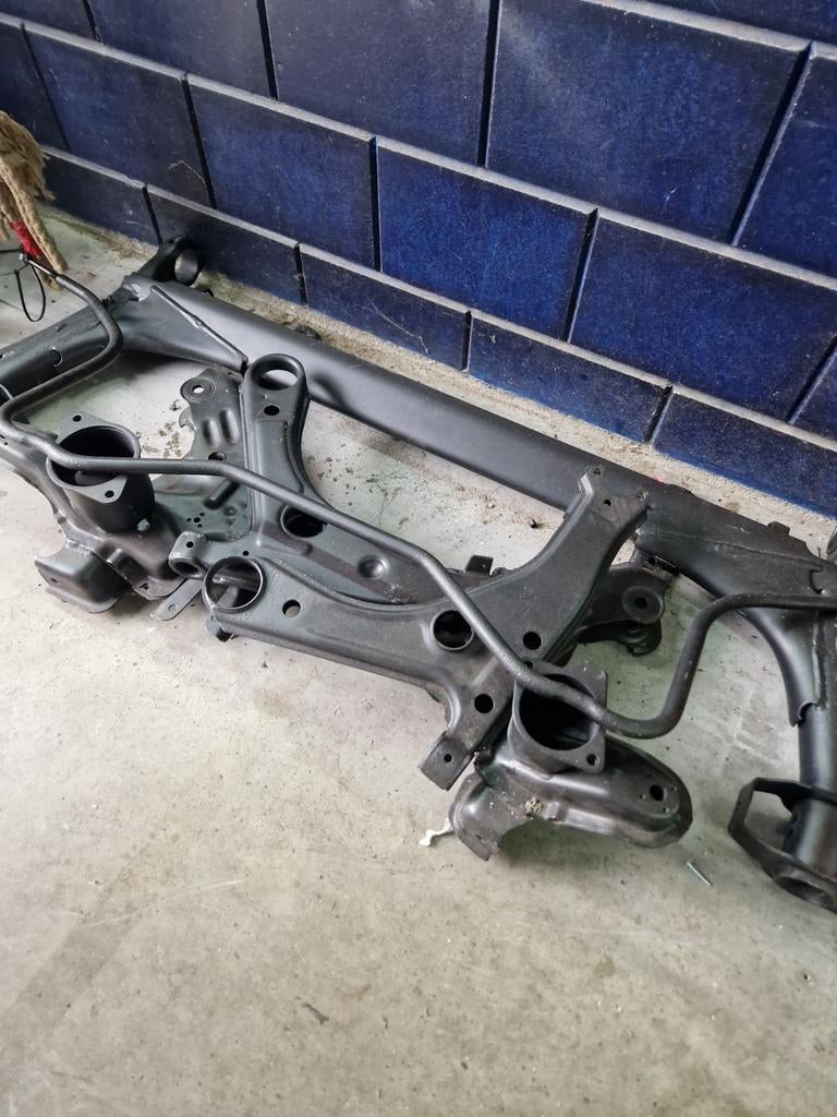 LEES ADVER Subframe voor en achteras Volkswagen Golf 3 vr6, Auto-onderdelen, Ophalen of Verzenden, Gebruikt, Volkswagen