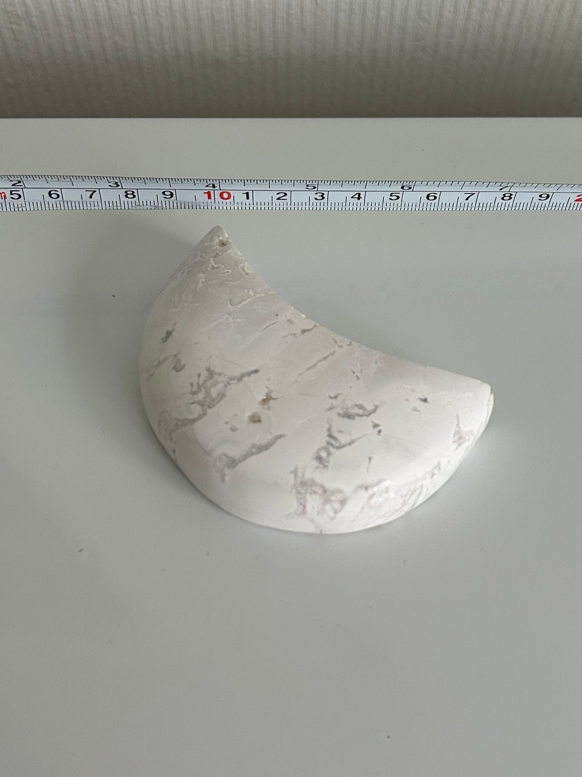 Edelsteen carving maan van howliet, Verzenden