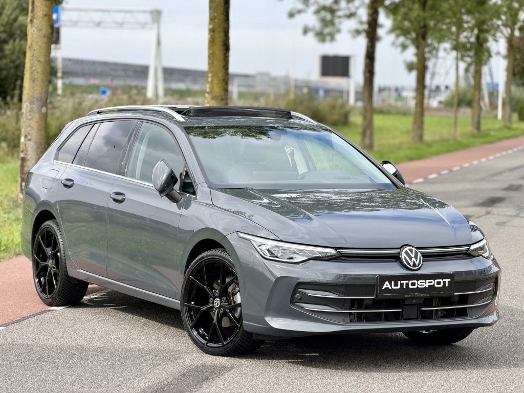 Volkswagen Golf Variant 1.5 eTSI Style 150Pk Pano 360 Camera, Auto's, Automaat, Dealer onderhouden, 4 cilinders, 150 pk