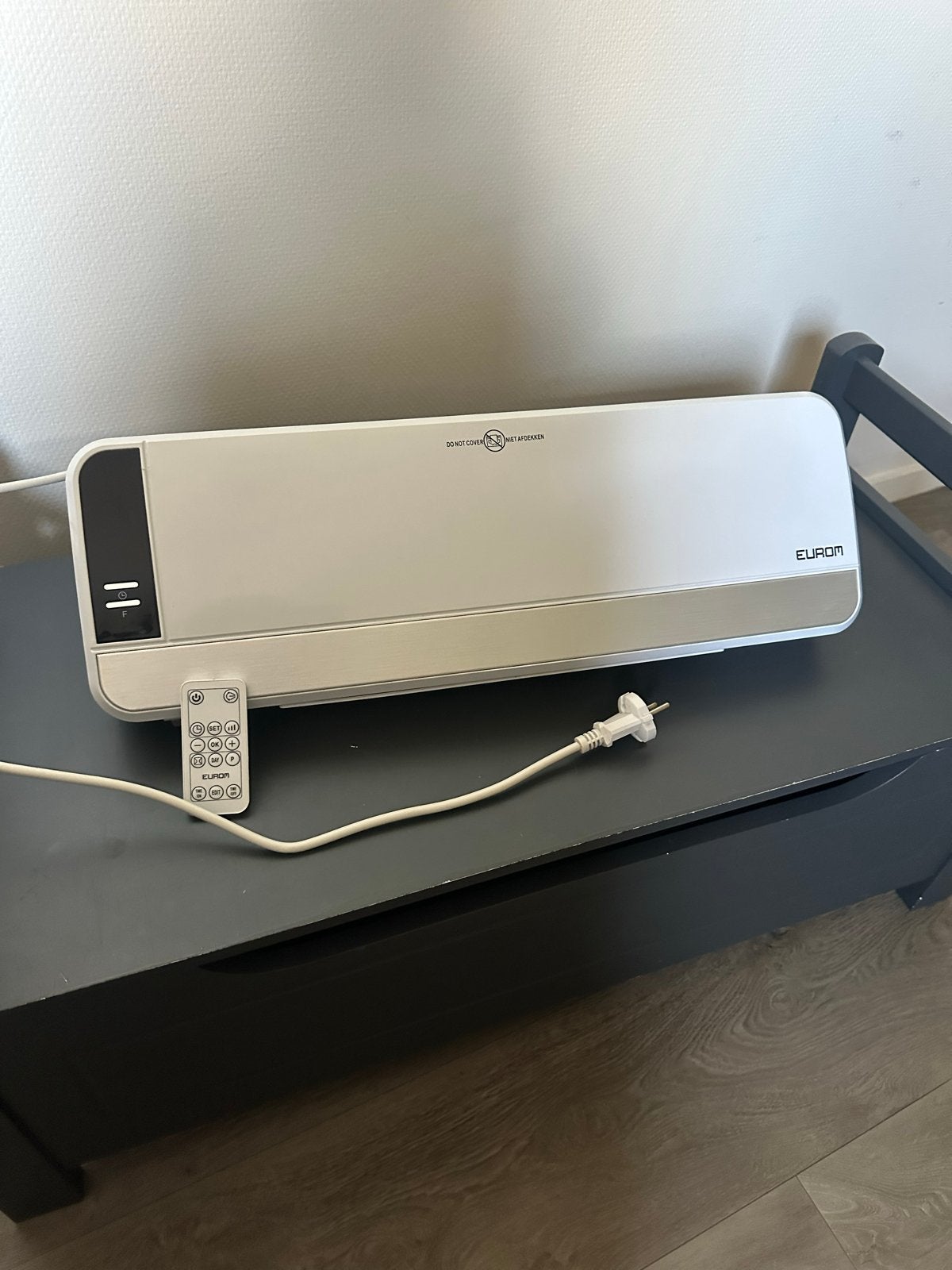 Eurom Wall Designheat 2000R wandkachel met afstandsbediening, Ophalen, Gebruikt, Minder dan 30 cm, Kachel