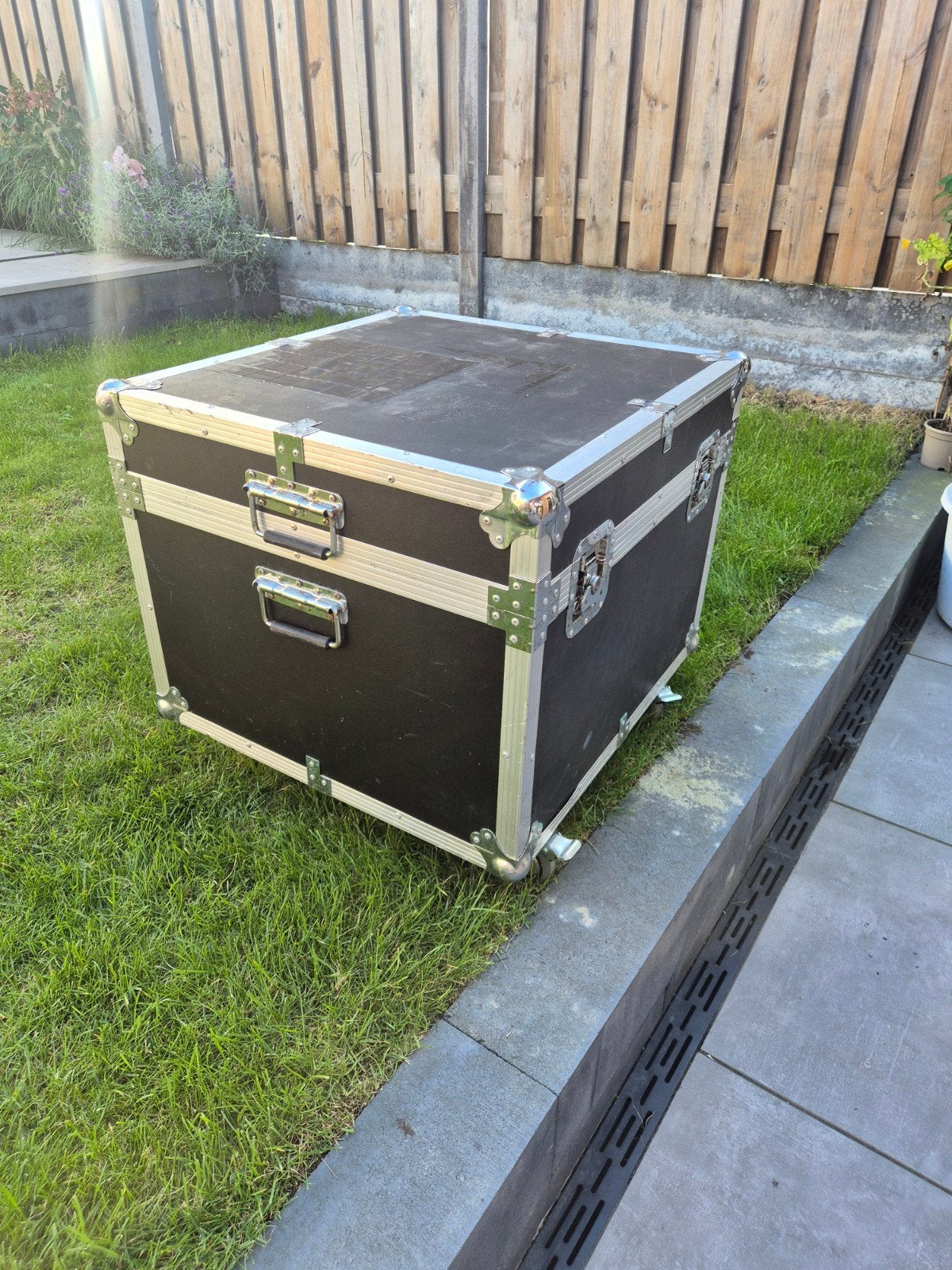 Professionele Flightcase 60x60x55 cm op Wielen – DJ / Licht, Ophalen, Gebruikt, Overige instrumenten, Flightcase