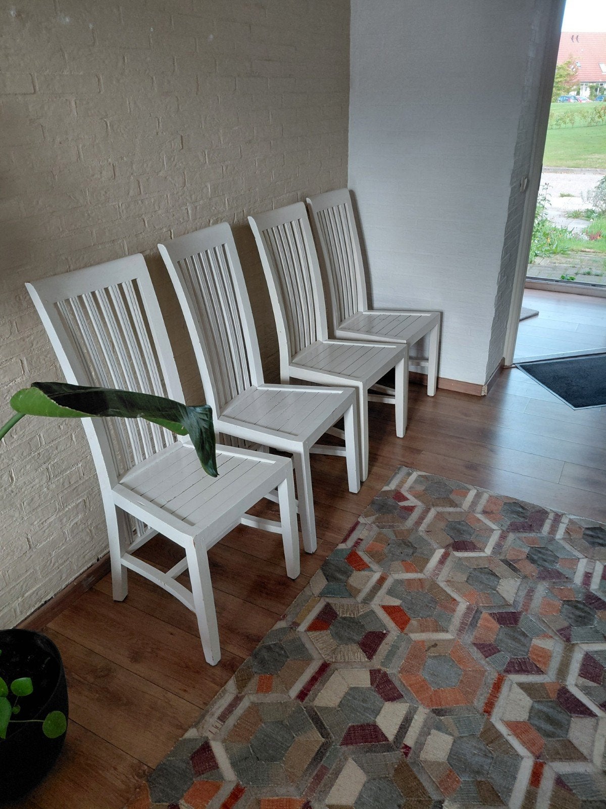 gratis 4 houten eetkamer stoelen wit, Huis en Inrichting, Ophalen, Gebruikt, Wit, Vier