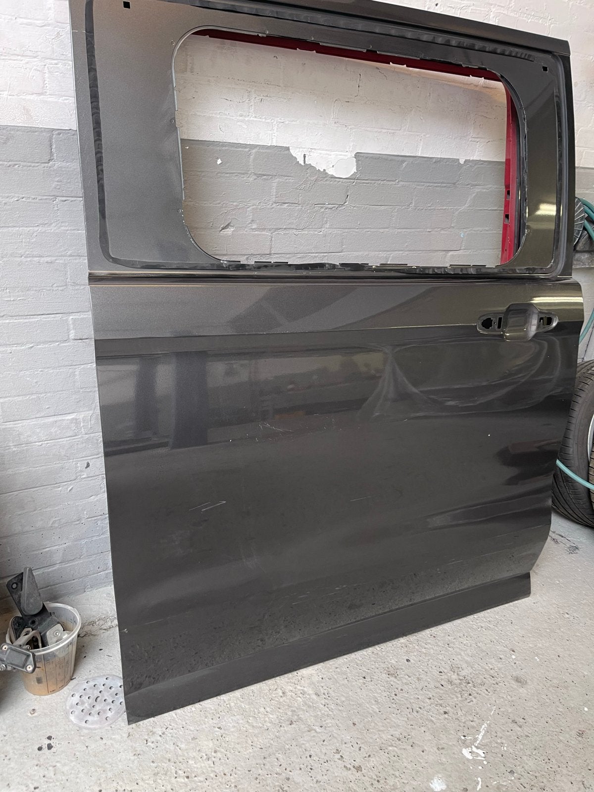 Schuifdeur rechts Ford Transit 2025 met lichte deuk, Gebruikt, Deur, Rechts, Ophalen of Verzenden