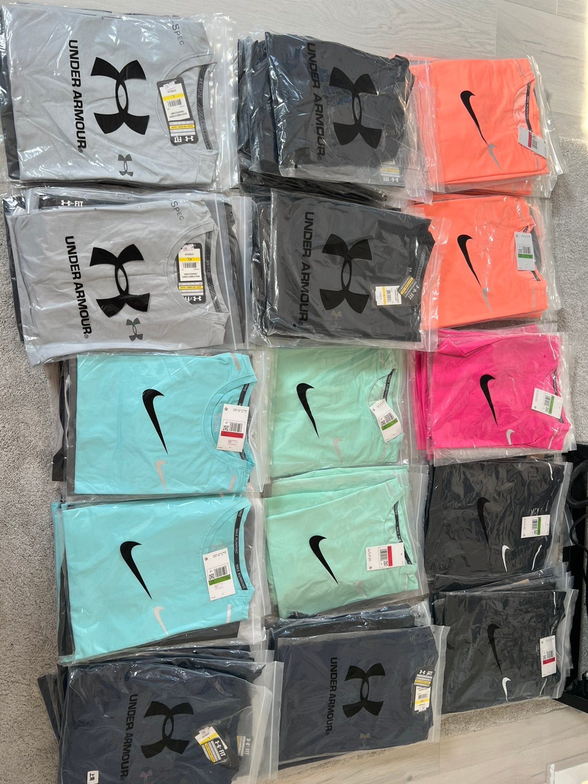 Sportsetjes | maten m & l | UA & NIKE MILLER, Kleding | Heren, Sokken en Kousen, Ophalen of Verzenden, Zo goed als nieuw, Zwart