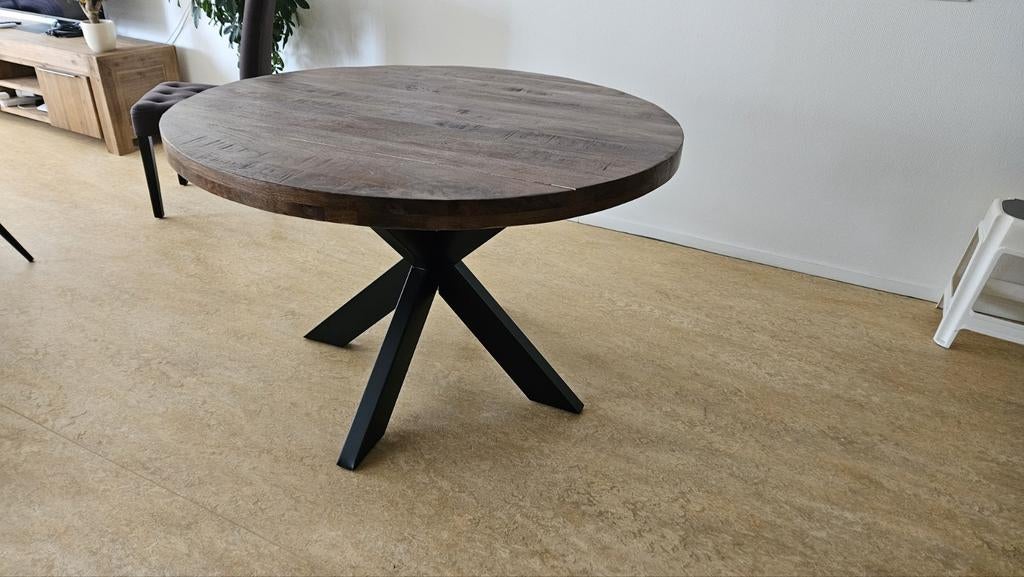 Ronde eettafel met metalen onderstel, Huis en Inrichting, Tafels | Eettafels, Gebruikt, 100 tot 150 cm, 100 tot 150 cm, Vier personen