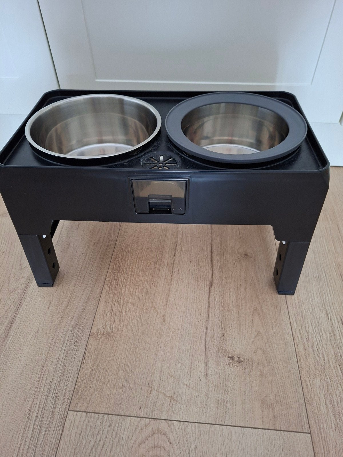 Verstelbare voerbak voor hond, Ophalen, Verstelbaar, Zo goed als nieuw