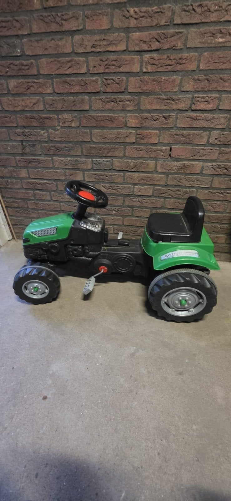 Groene Kindertractor met Pedalen - Gebruikt, Kinderen en Baby's, Speelgoed | Buiten | Voertuigen en Loopfietsen, Ophalen, Gebruikt