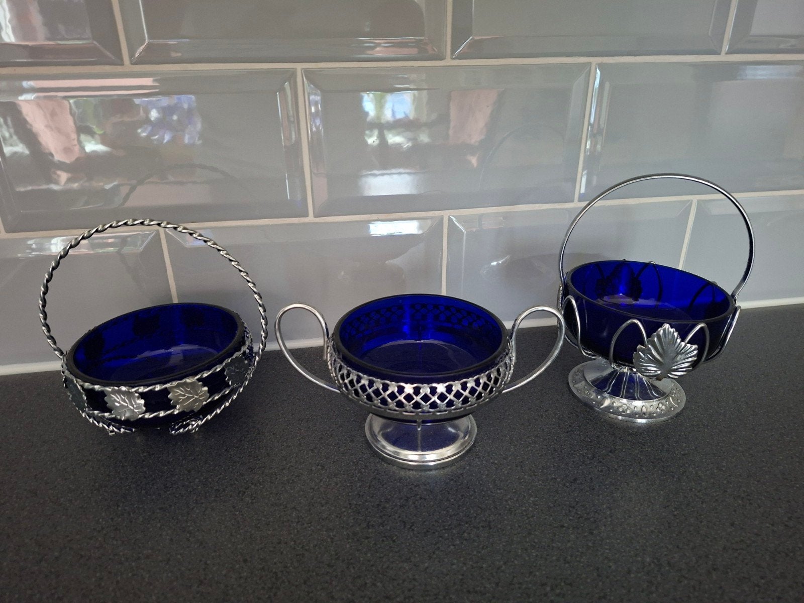 Set van 3 Antieke schaaltjes met Kobaltblauw Glas, Ophalen