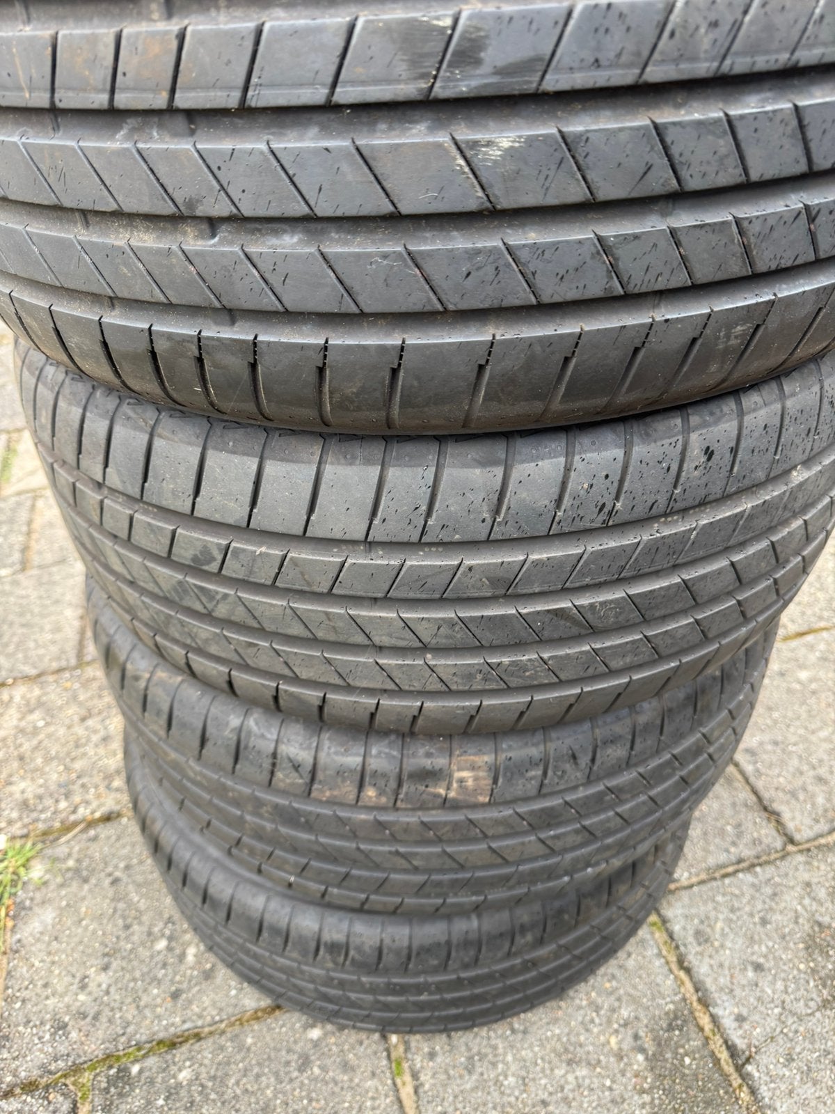 4 stuks zomerbanden Bridgestone 235-45-18 dot 2024, Auto-onderdelen, Banden en Velgen, Ophalen, 18 inch, Gebruikt, 235 mm
