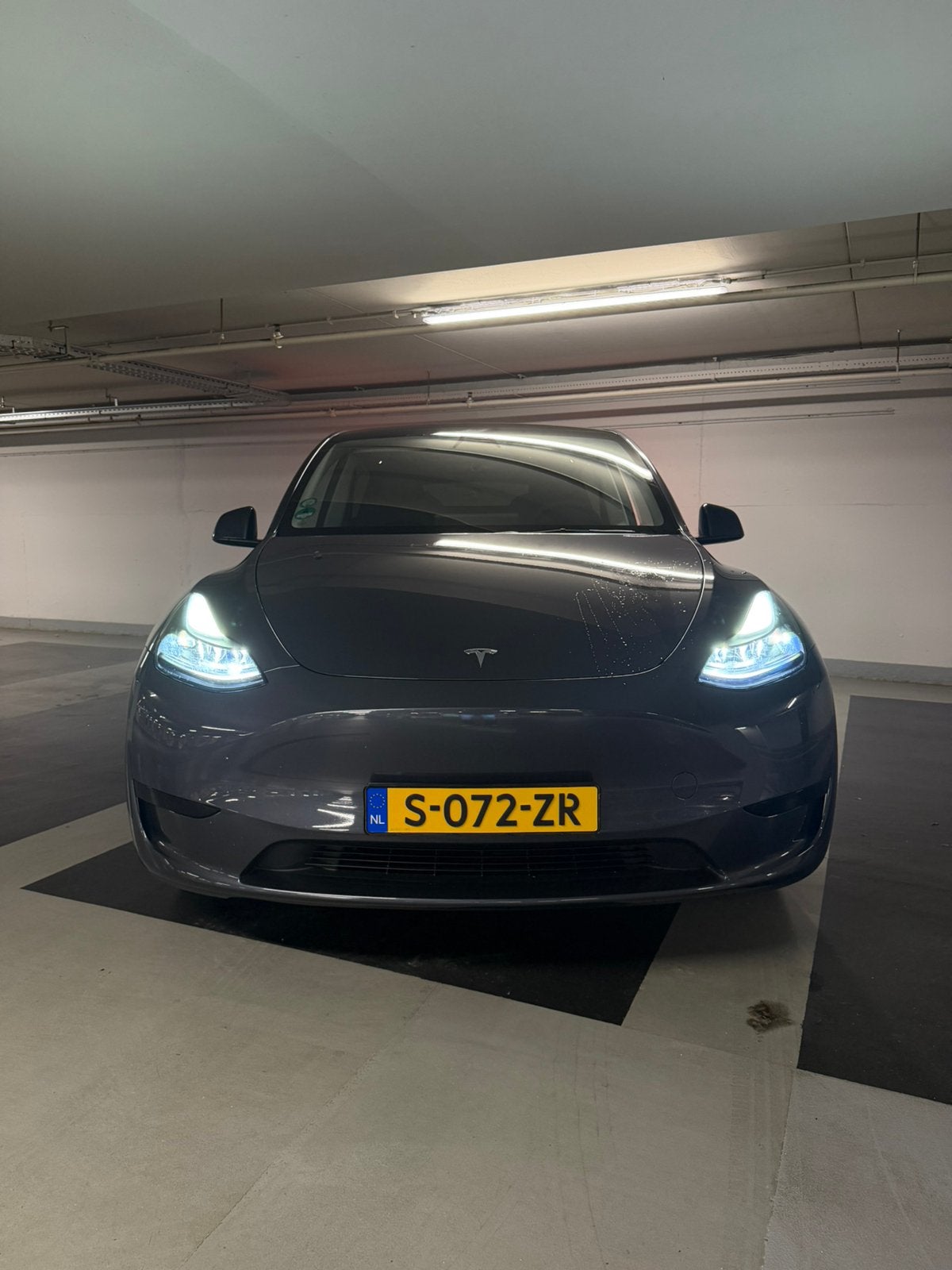 Tesla Model Y RWD 2023| LFP | NL auto | Trekhaak | 95% SOH, Auto's, Tesla, Automaat, Achterwielaandrijving, Zwart, 23 min