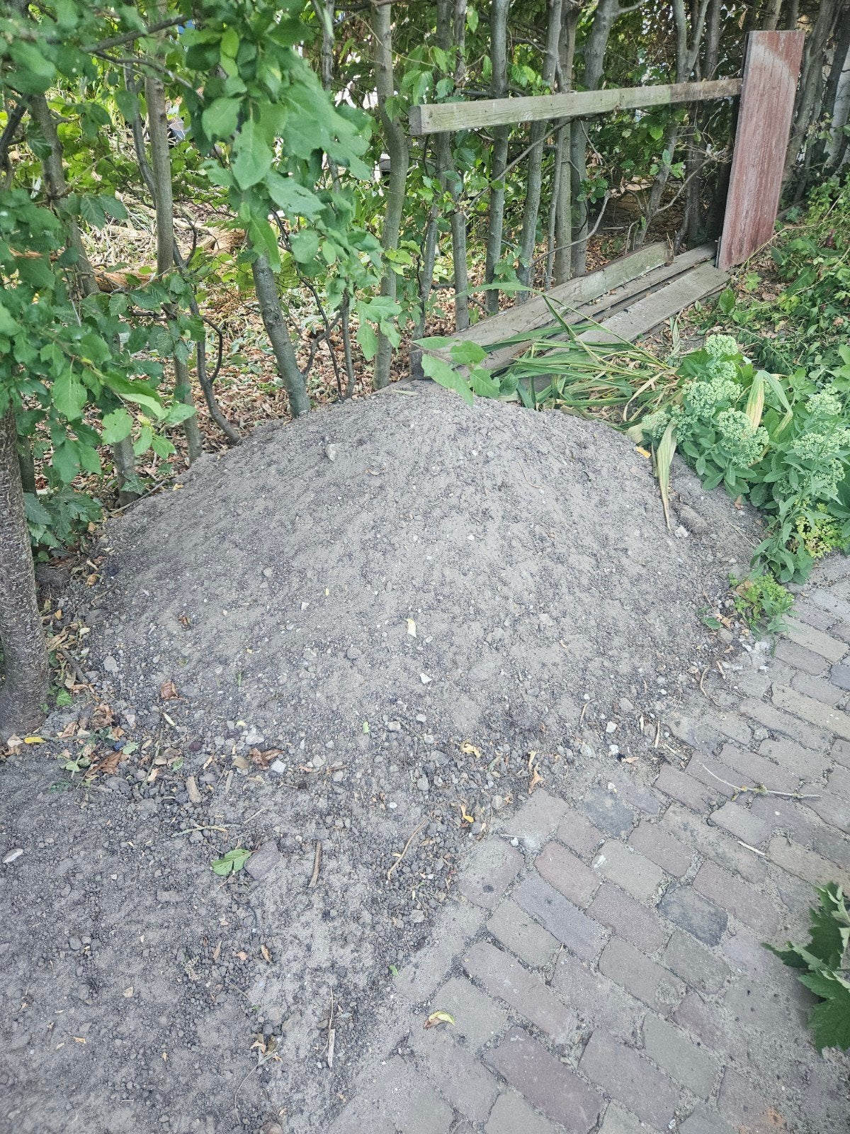 Grond (+/- 6 kruiwagens) GRATIS AFHALEN, Ophalen, Tuinaarde