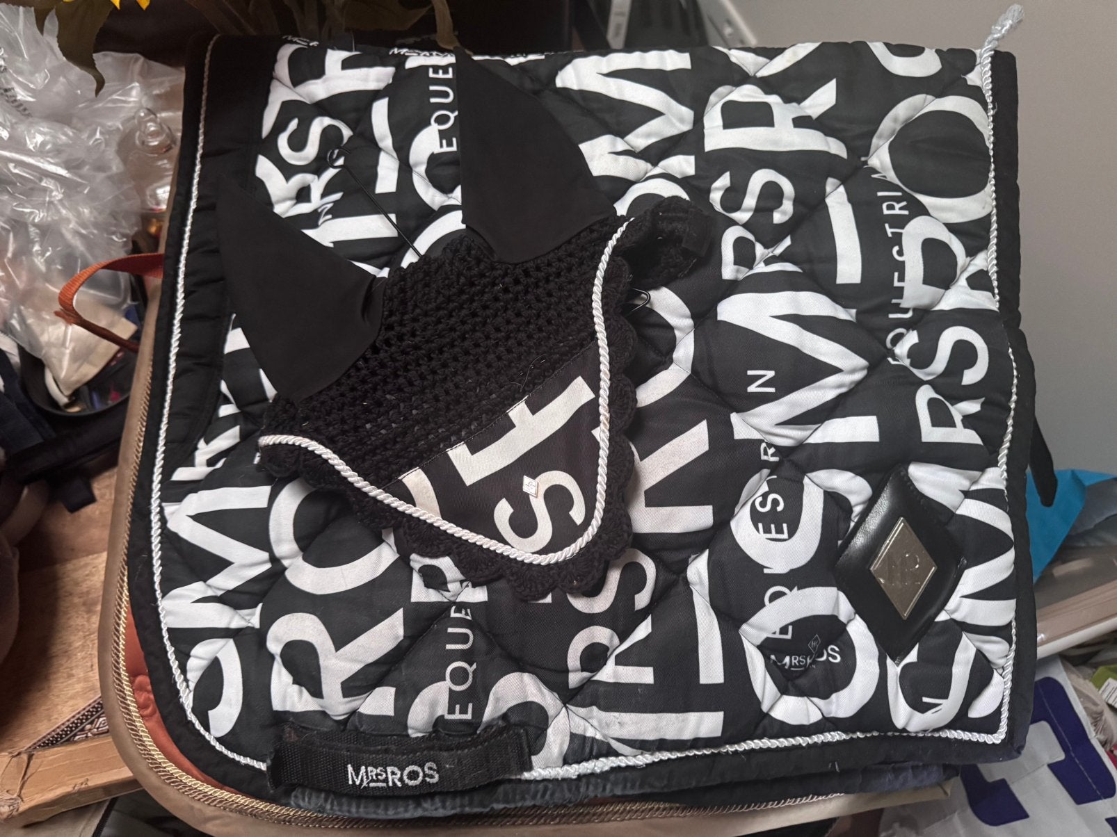 Mrs ross dekje en oornetje, Dieren en Toebehoren, Ophalen of Verzenden, Gebruikt, Meerkleurig, Dressuurdekje