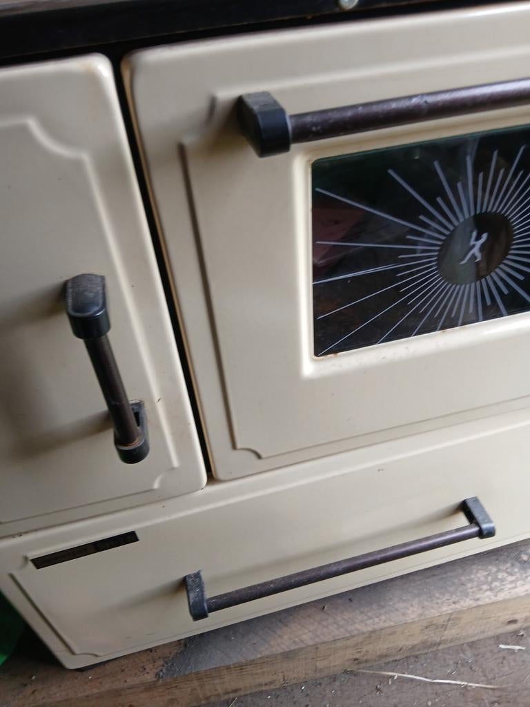 Hout gestookte oven amper gebruikt, Zo goed als nieuw, Minder dan 100 cm, 25 tot 50 cm, 50 tot 100 cm