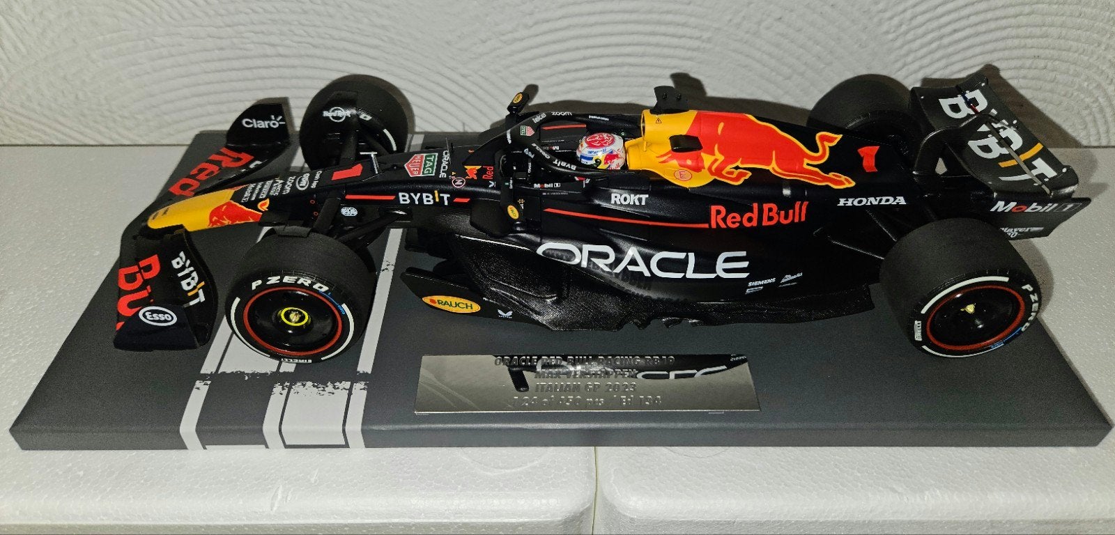 max verstappen 1.18 monza 2023 10th win in a row., Hobby en Vrije tijd, Ophalen of Verzenden, Zo goed als nieuw, MiniChamps