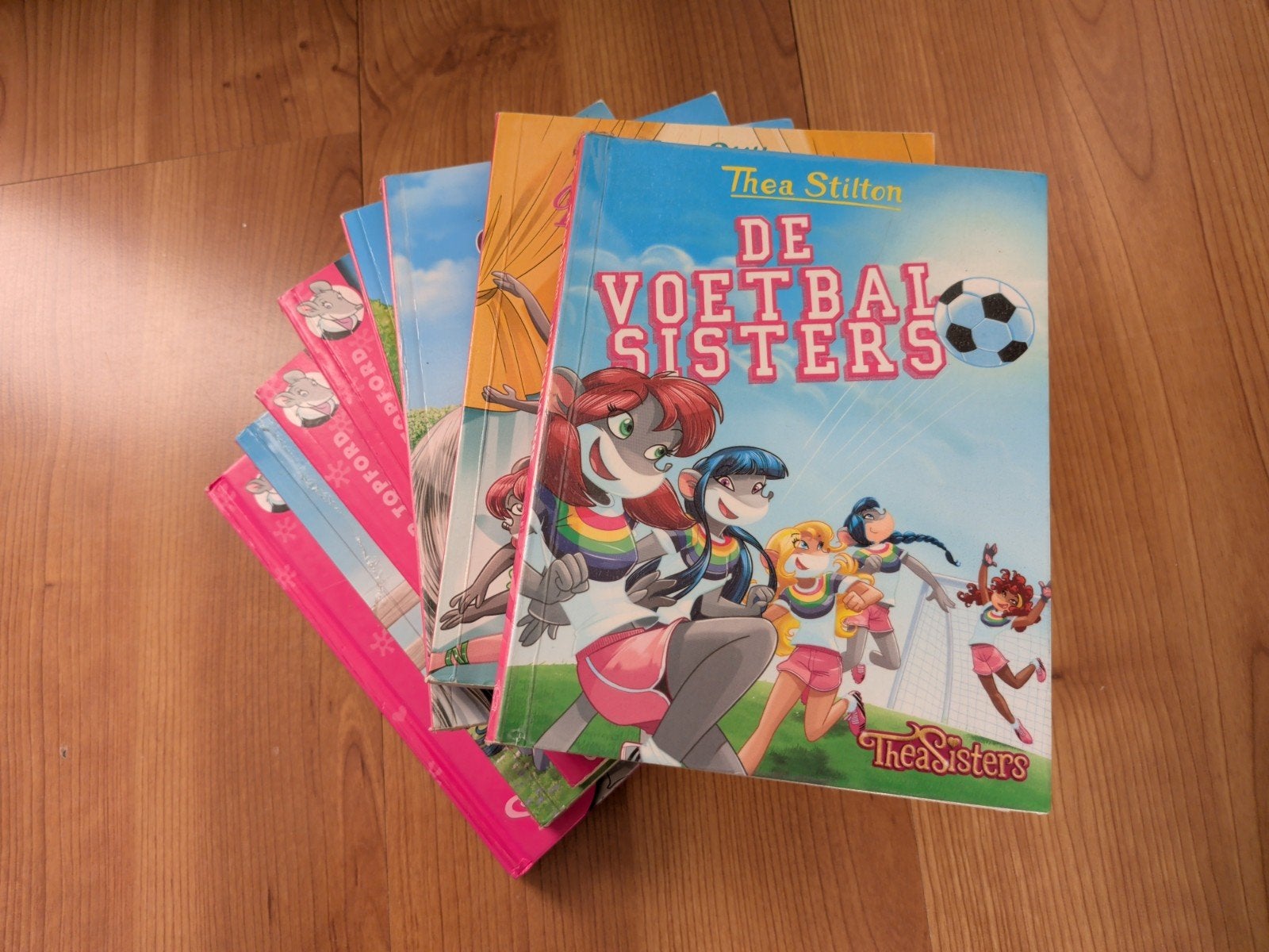 Thea Stilton - De Thea Sisters boeken (gelezen, goede staat), Ophalen of Verzenden, Gelezen, Thea Stilton, Fictie