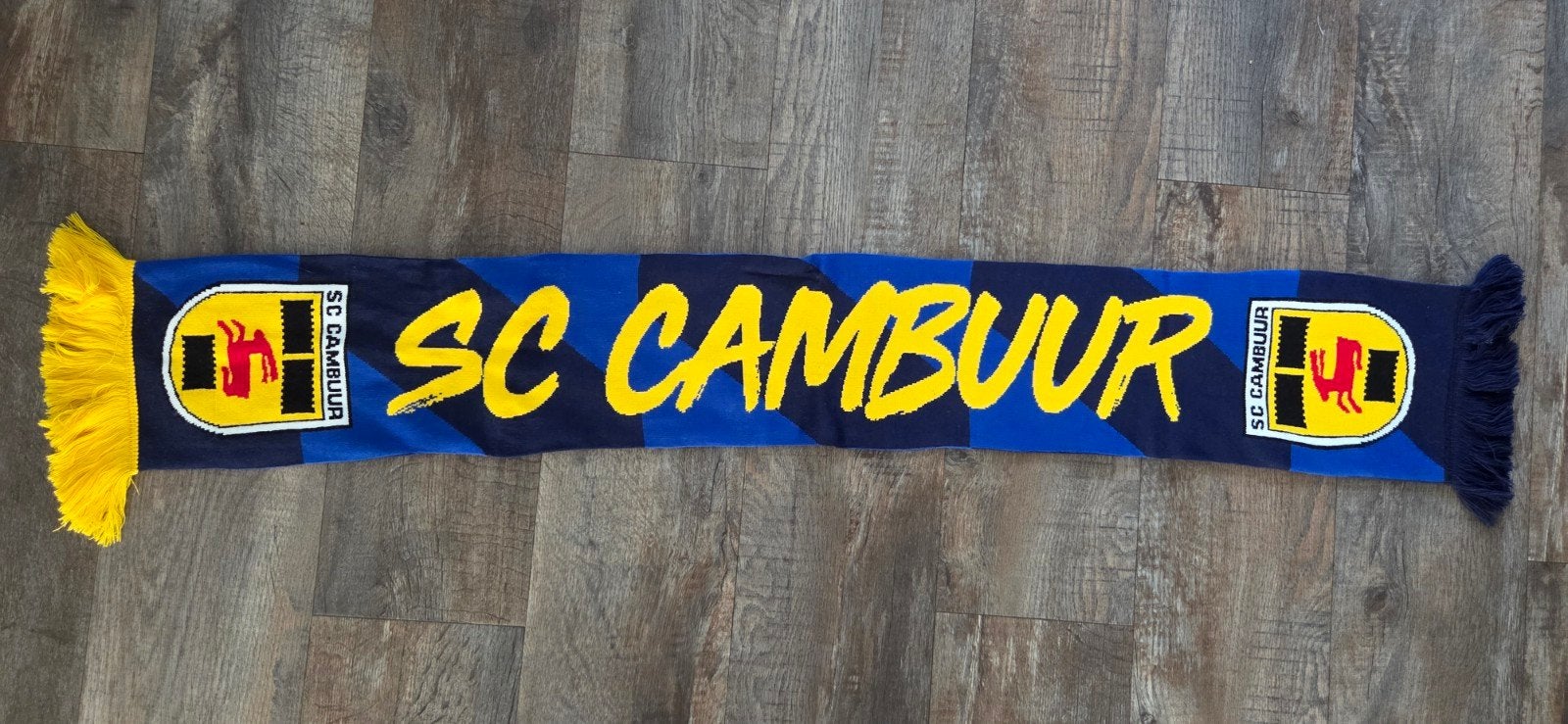 Sjaal SC Cambuur, Ophalen of Verzenden, Zo goed als nieuw, Buitenlandse clubs, Vaantje of Sjaal