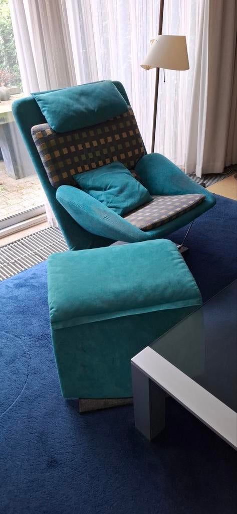 Design stoel met hokker, Ophalen of Verzenden, Stof, 50 tot 75 cm