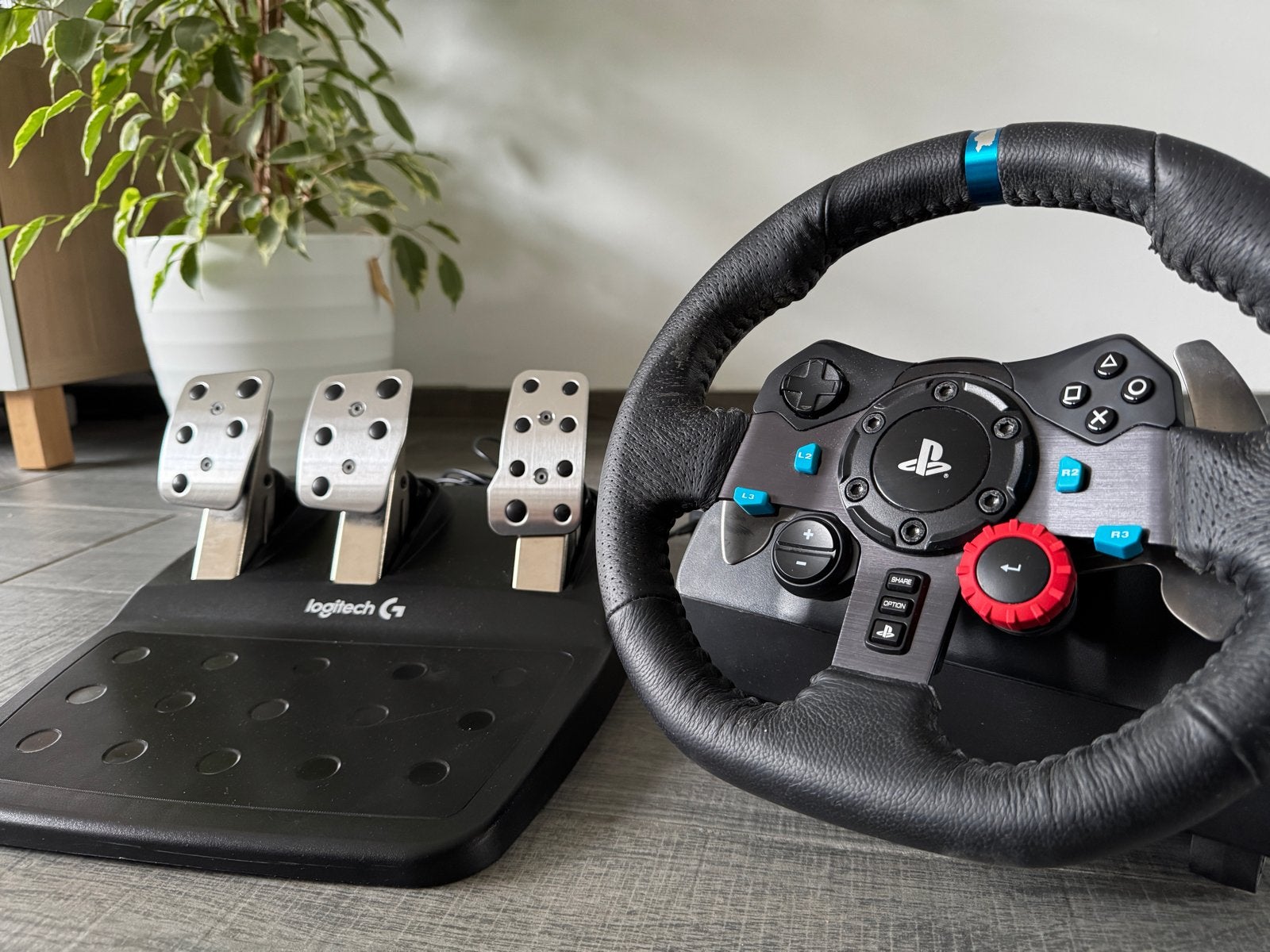 Logitech G29 Driving Force racestuur en pedalen, Spelcomputers en Games, Spelcomputers | Sony PlayStation Consoles | Accessoires