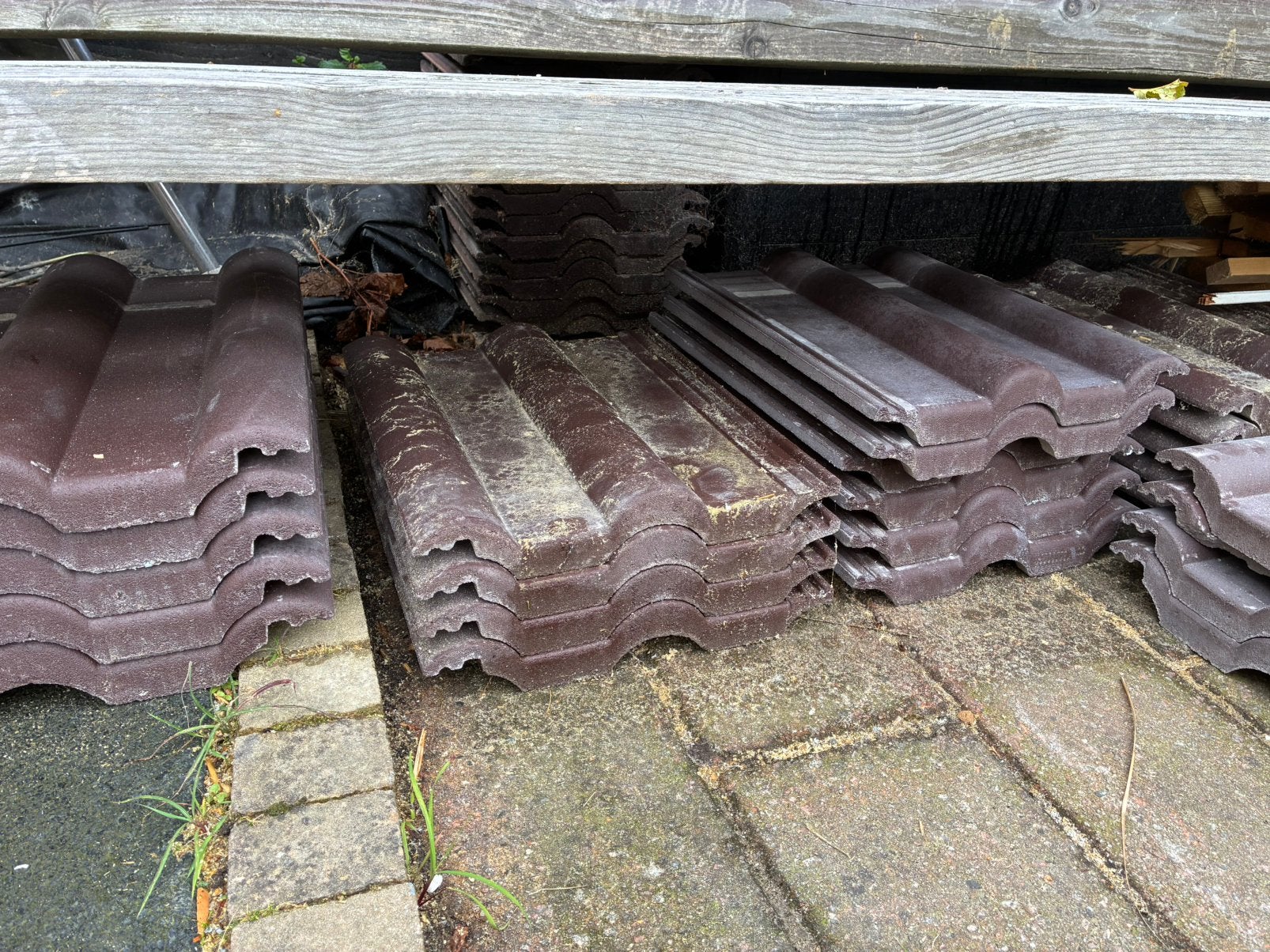 Ruim 75 grotendeels nieuw met gebruikte sneldek dakpannen, Ophalen, Steen of Klei, Nieuw, 5 tot 10 m²