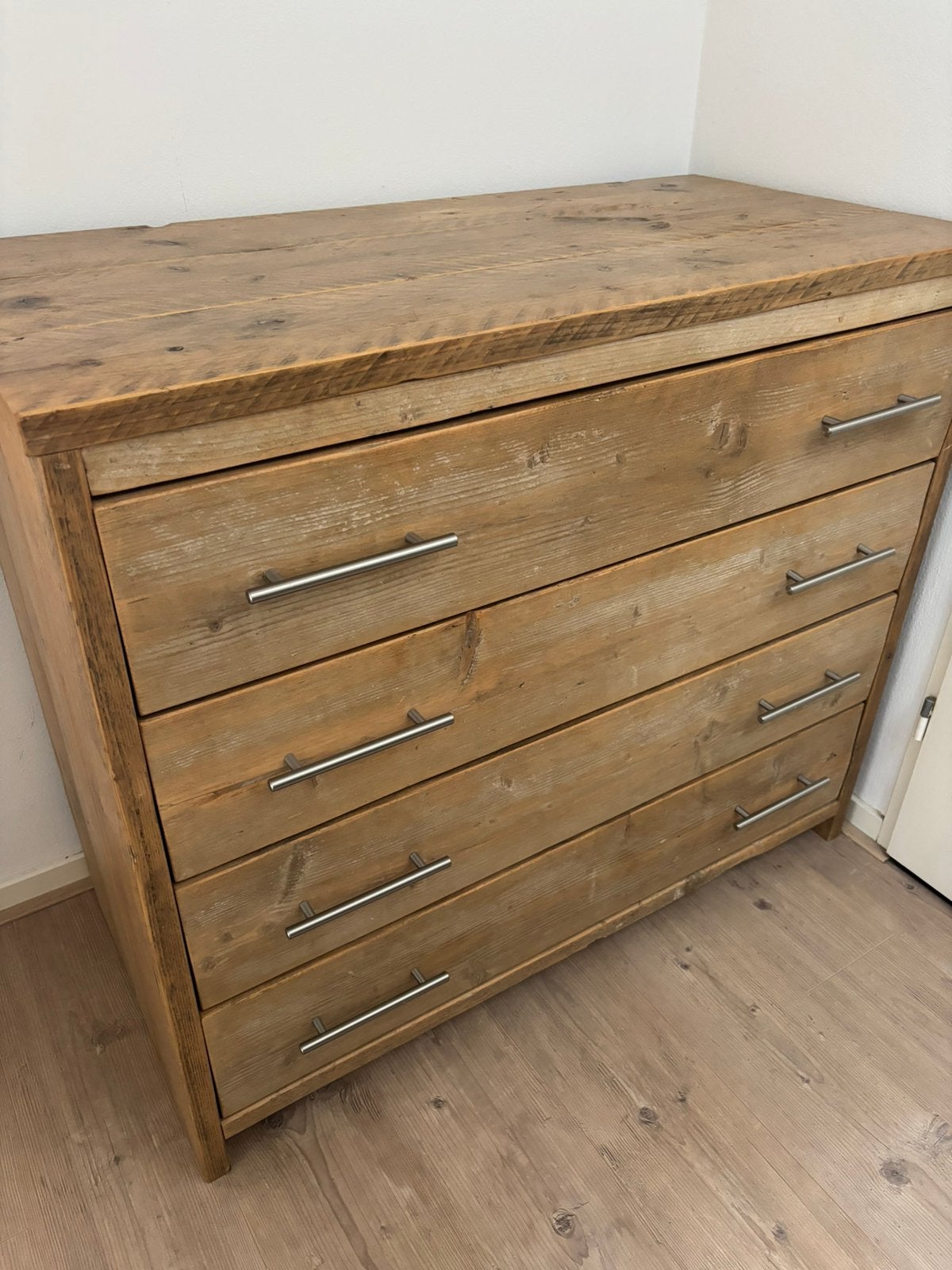 Steigerhouten ladekast of commode, Ophalen, Gebruikt, 100 tot 150 cm, 3 of 4 laden