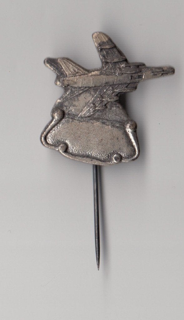 Bommenwerper KLU speldje, Verzamelen, Militaria | Algemeen, Luchtmacht, Embleem of Badge, Nederland, Ophalen of Verzenden