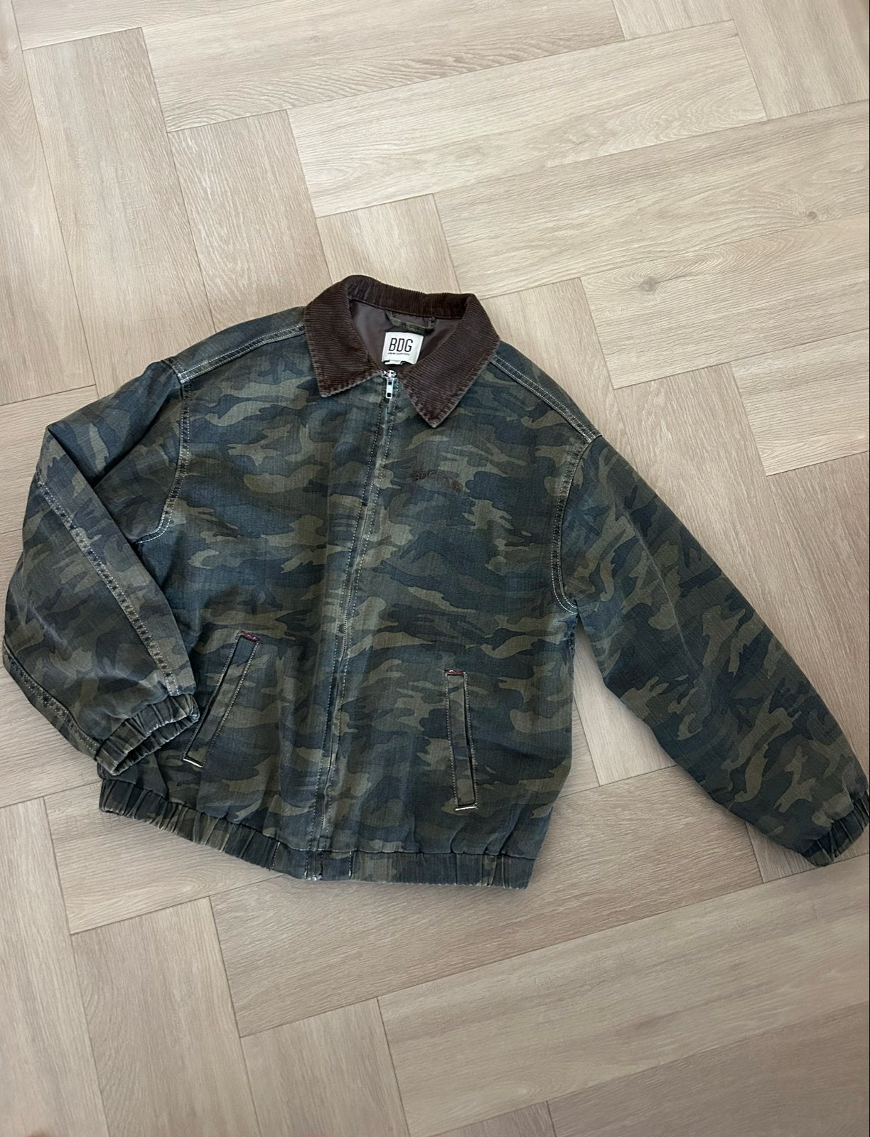 Urban Outfitters Camouflage Jack, Nieuw, Ophalen of Verzenden, Jasje, Maat 36 (S)