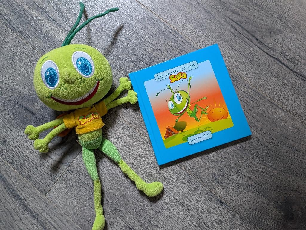 Sara de sprinkhaan boek en knuffel, Kinderen en Baby's, Speelgoed | Knuffels en Pluche, Overige merken, Overige karakters, Overige typen