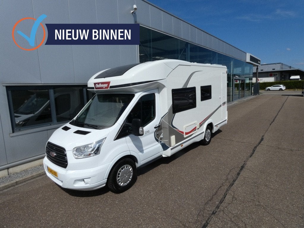 Challenger 290 Genisis Mooie Camper Hefbed ruime badkamer !, Ringverwarming, Challenger, 1, avenue de Rochebonne – CS 69003
D‑88326  Tournon‑sur‑Rhône Cedex, FR