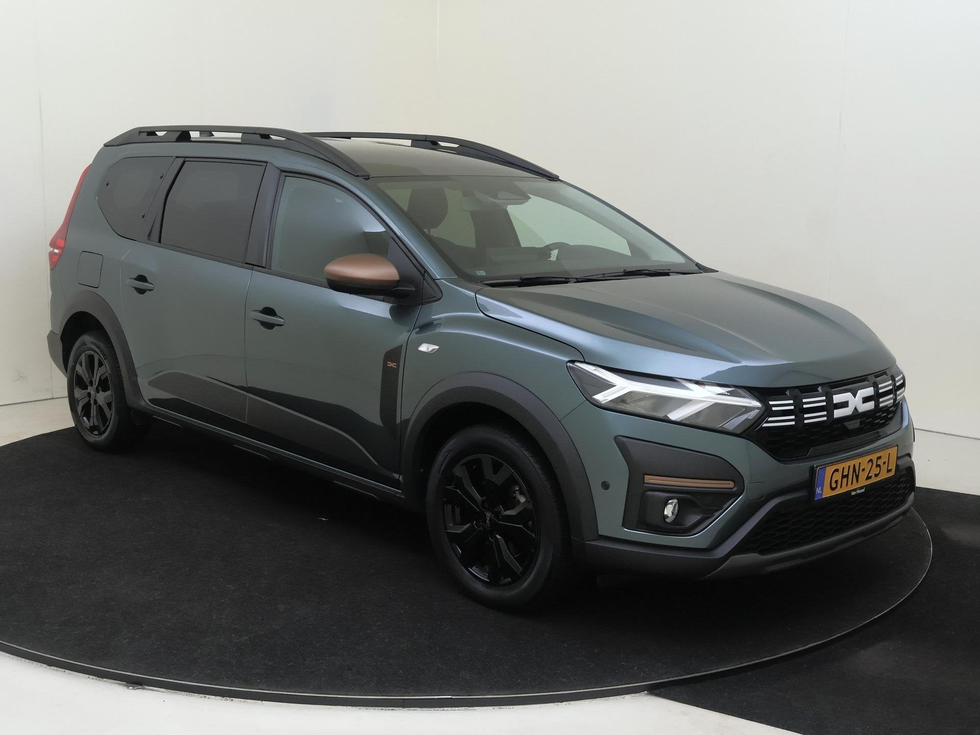Dacia Jogger 1.0 TCe 110 Extreme 7persoons | Carplay | Stoel, Voorwielaandrijving, Dealer onderhouden, Stof, Gebruikt