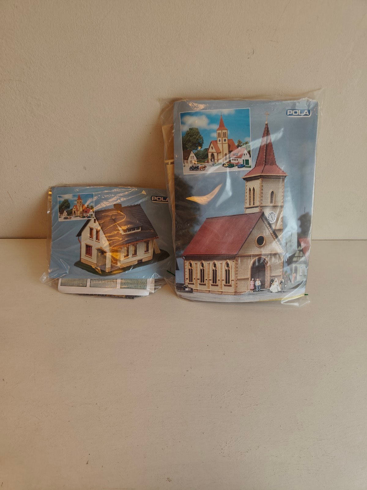 Pola Kerk en Huis Modelbouw Kits - Nieuw in Verpakking, Ophalen of Verzenden, Nieuw, Overige typen, Overige merken