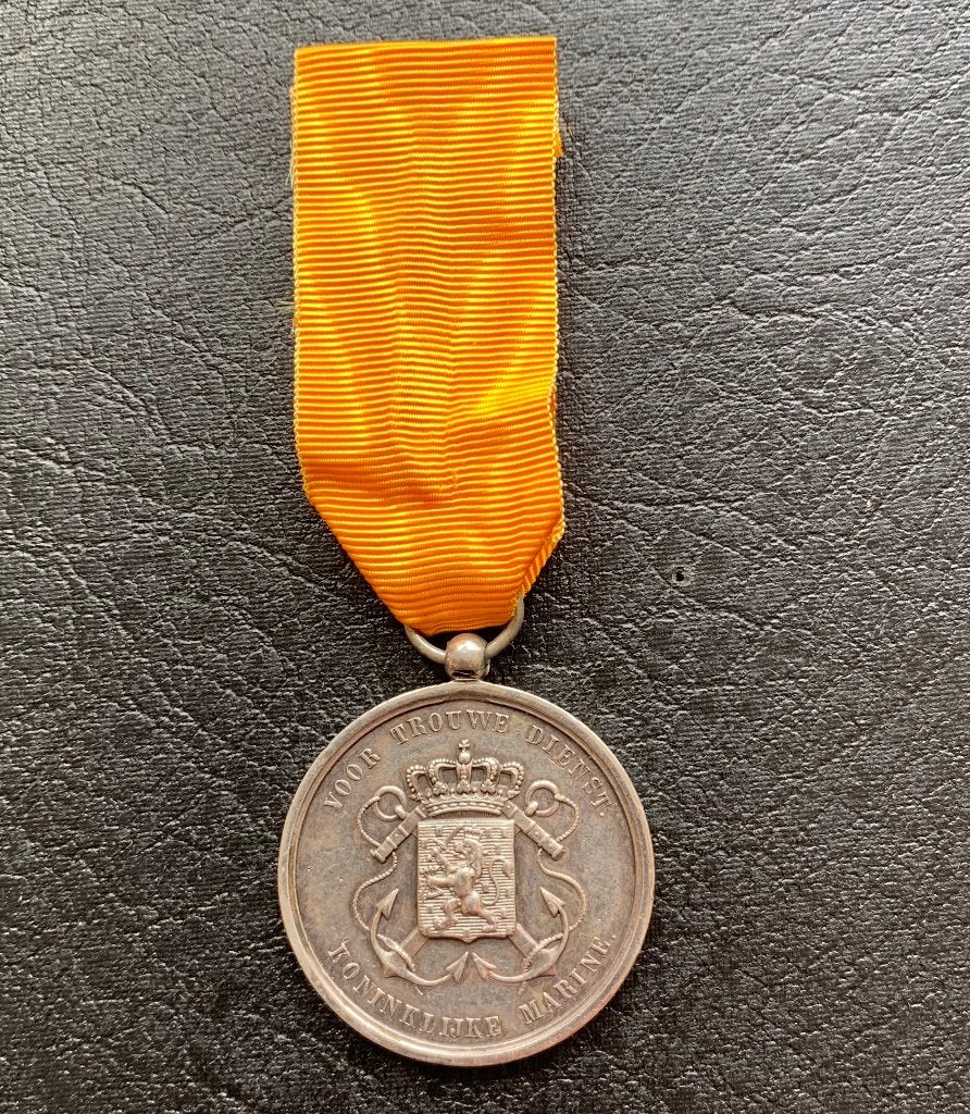 Zilveren trouwe dienst medaille koninklijke marine groot, Verzamelen, Militaria | Algemeen, Verzenden, Marine, Nederland, Lintje, Medaille of Wings