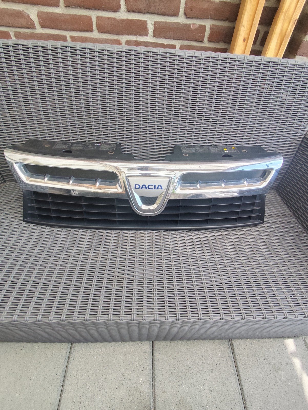 Dacia Duster Grill, Ophalen, Dacia, Bumper