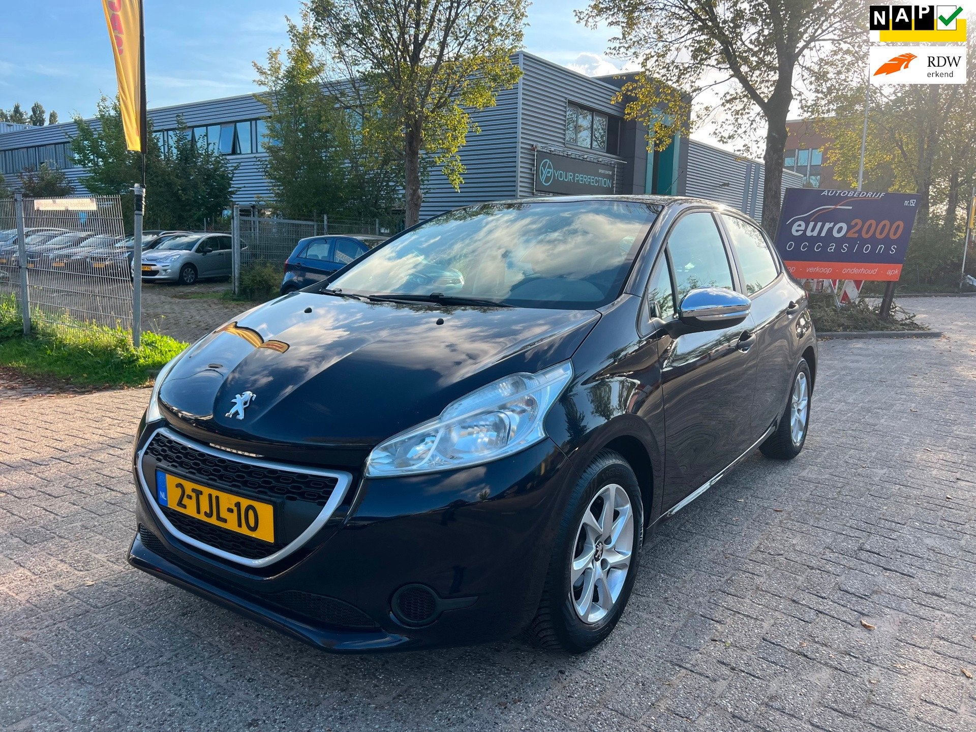Peugeot 208 1.0 VTi Access - LET OP TIK IN DE MOTOR !, Auto's, Voorwielaandrijving, Euro 5, 450 kg, Gebruikt