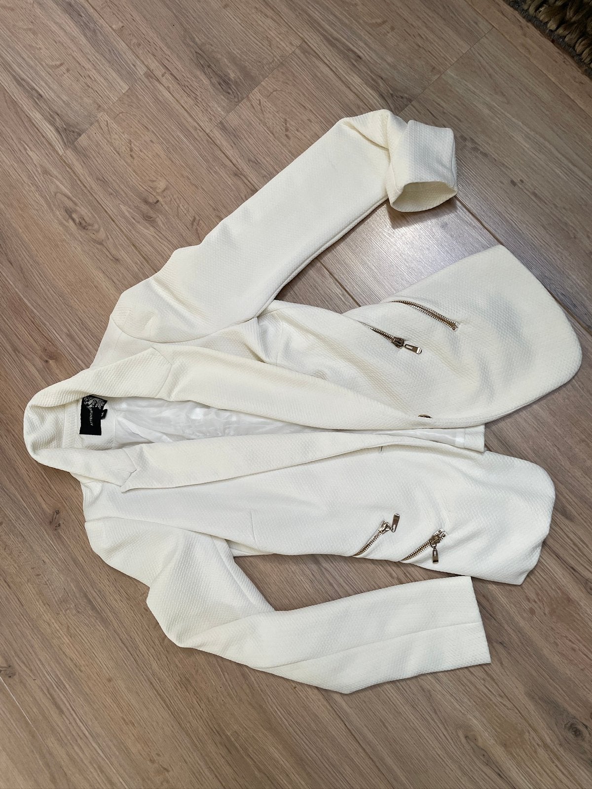 Prachtig wit colbert gouden details maat 34 xs!, Kleding | Dames, Wit, Ophalen of Verzenden, Zo goed als nieuw, Jasje