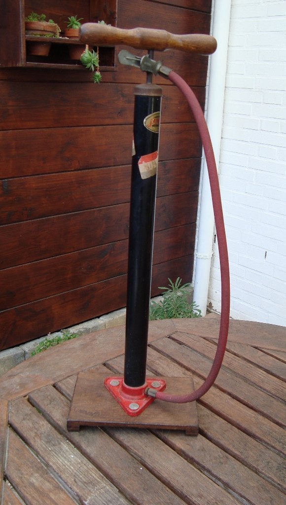Oude fietspomp, Ophalen of Verzenden