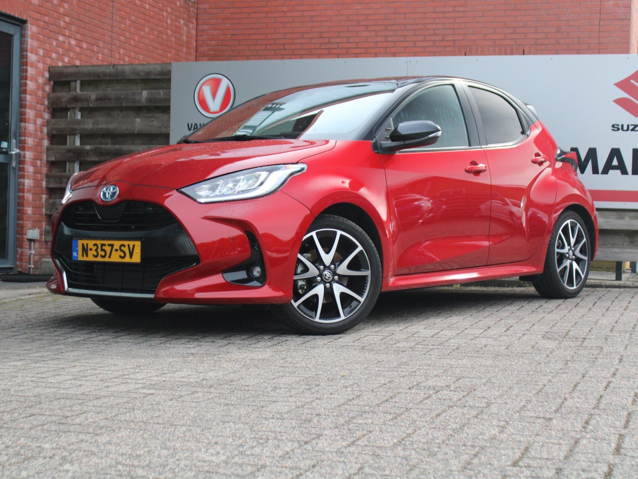 Toyota Yaris 1.5 Hybrid Executive Halflederen bekleding, Key, 12 maanden, 450 kg, Euro 6, 49 €/maand