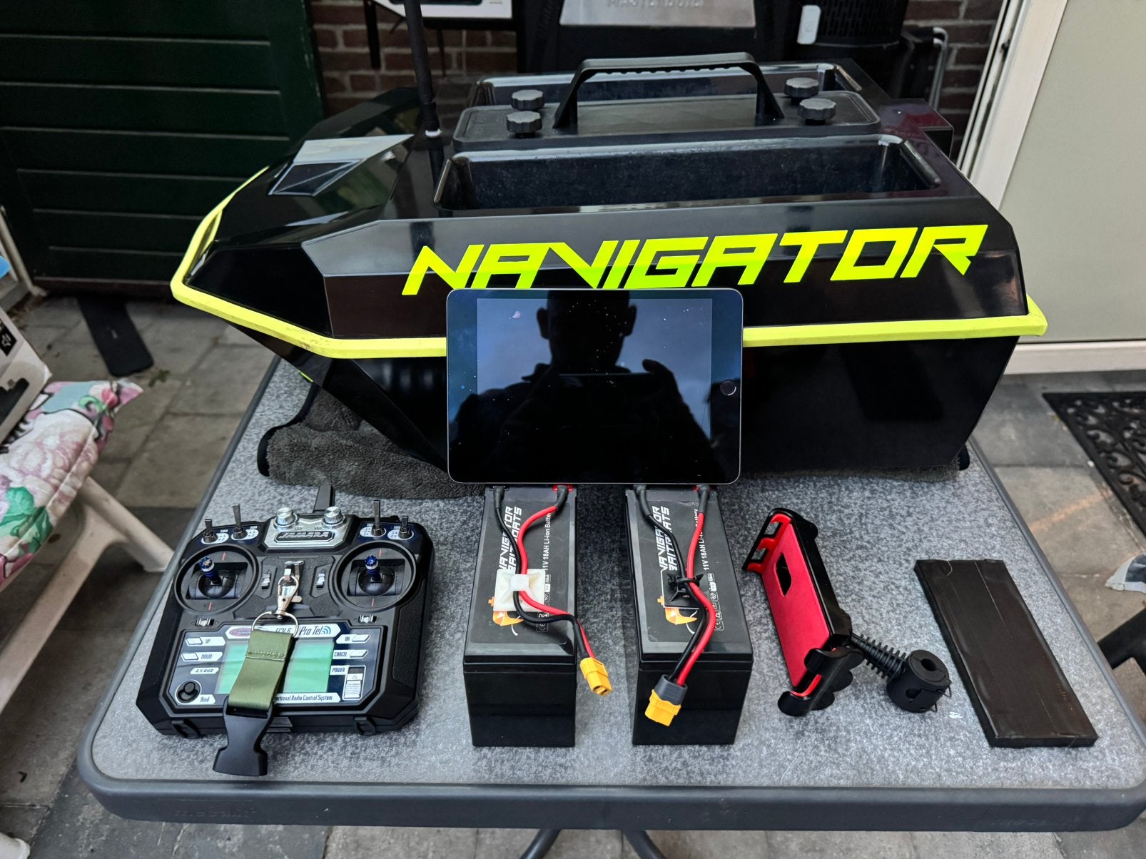Navigator voerboot compleet met een Raymarine Dragonfly 5Pro, Watersport en Boten, Ophalen, Gebruikt, Overige typen