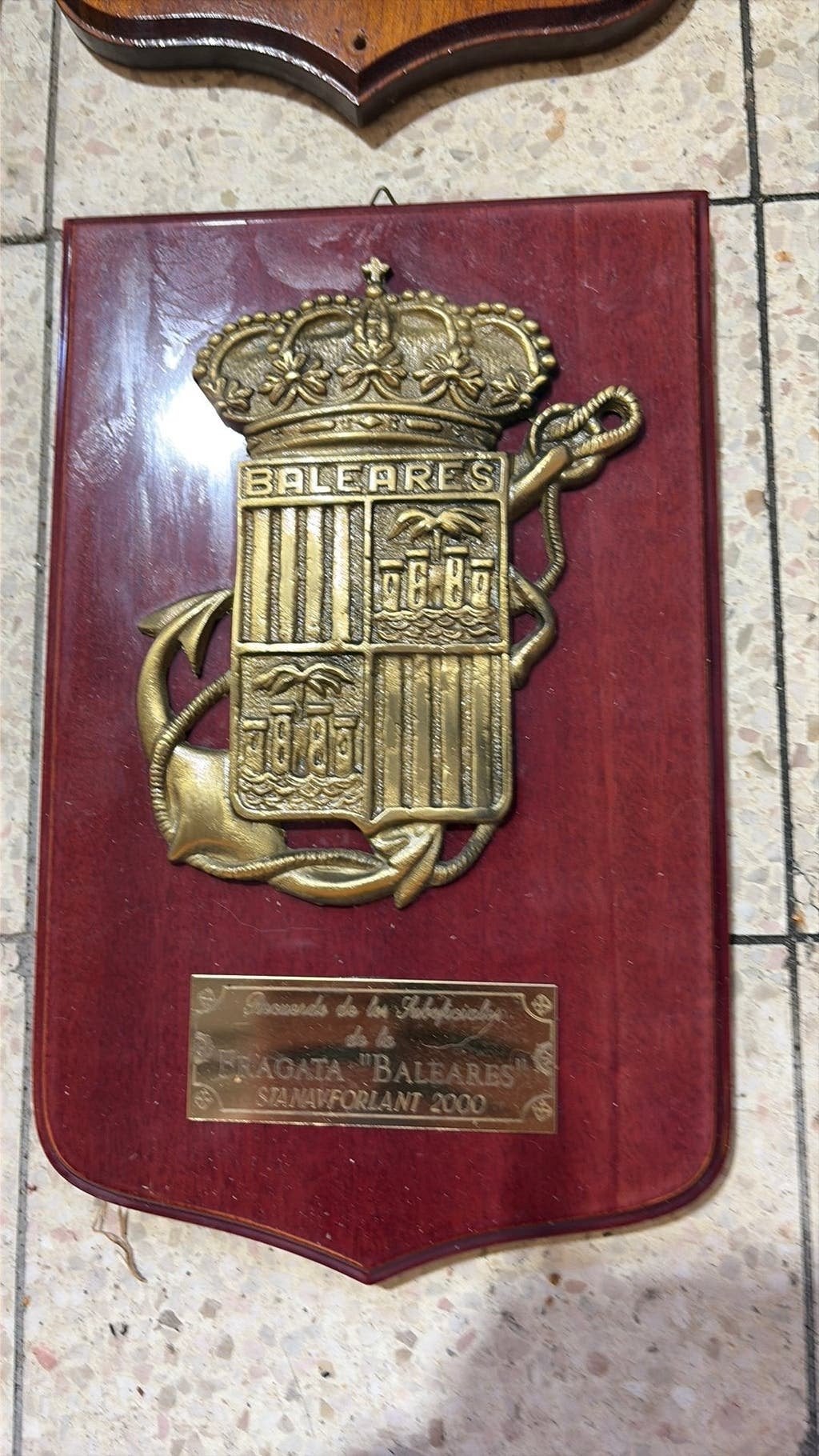 U niek militair schild / vaandel – Fregat Baleares (Spanje), Ophalen of Verzenden, Marine, Lintje, Medaille of Wings
