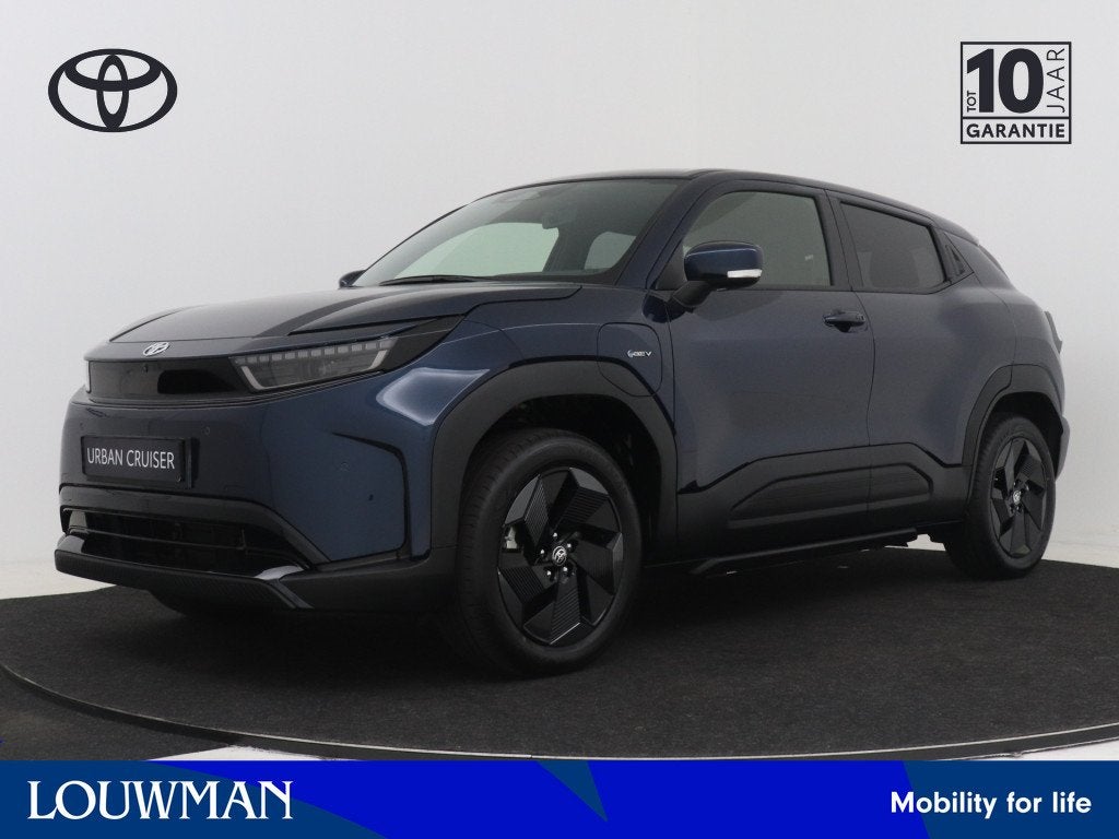 Toyota Urban Cruiser Dynamic 61 kWh *NIEUW* (bj 2026)