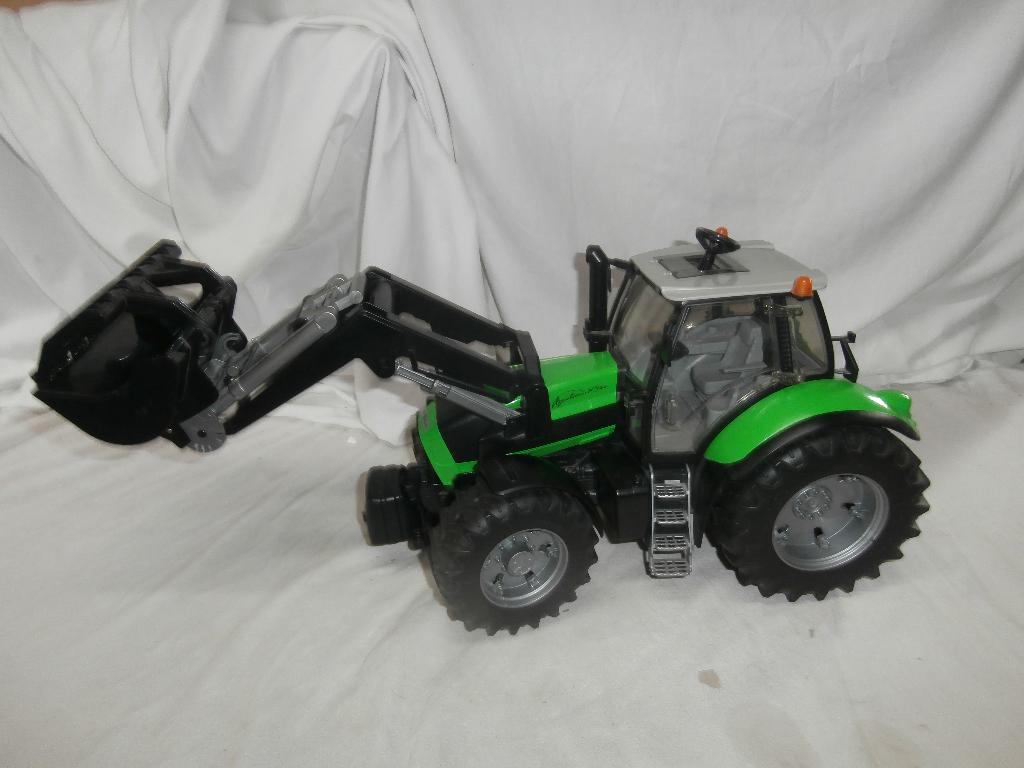 Bruder Deutz X720 trekker met voorlader, Ophalen, Zo goed als nieuw