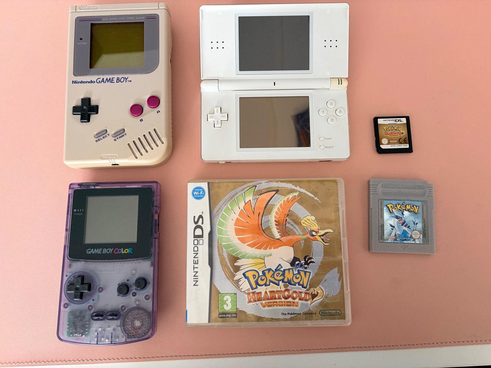 Game Boy Classic, Color, DS met Pokémon games (m2456973339 ...