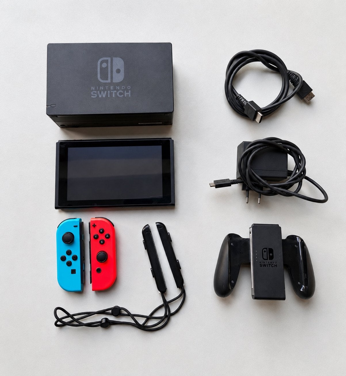 Nintendo switch + gratis Joy-Con Grip, Spelcomputers en Games, Spelcomputers | Nintendo Switch, Ophalen of Verzenden, Zo goed als nieuw