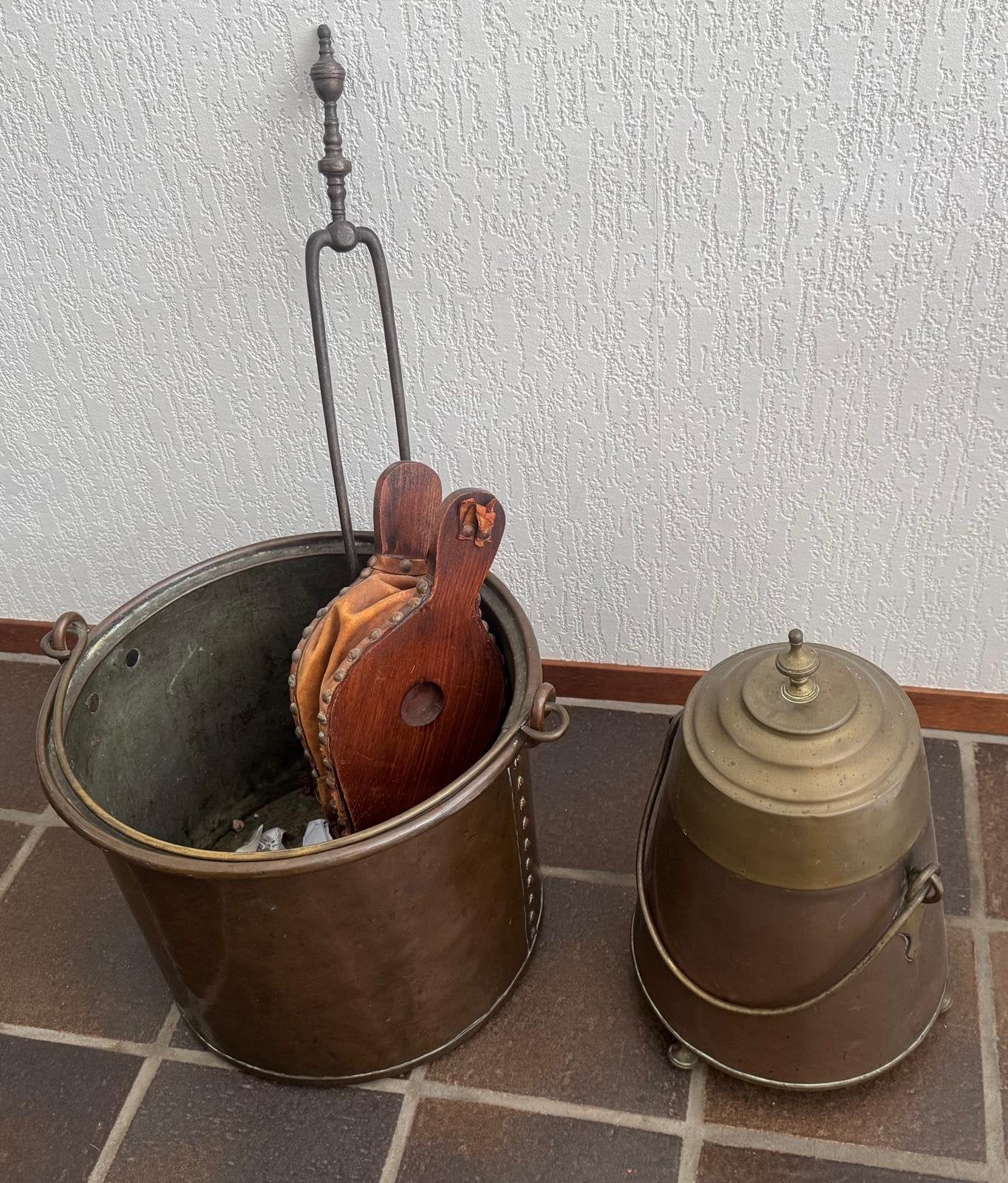 Antieke koperen haardset met blaasbalg en kolenemmer, Ophalen, Koper