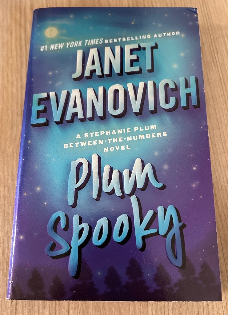 Janet Evanovich - Plum Spooky pocket Engels, Verzenden, Zo goed als nieuw, Janet Evanovich