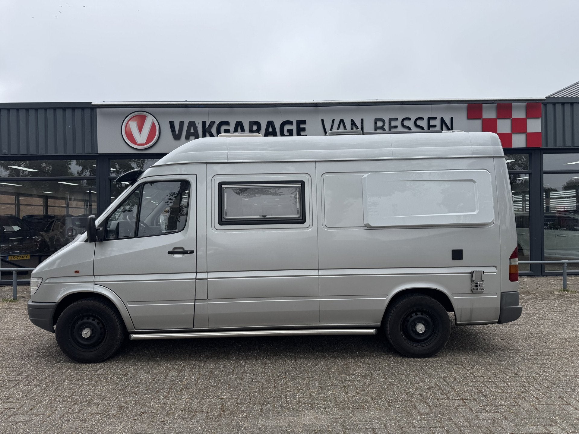 Mercedes-Benz 212 D MERCEDES SPRINTER BUSCAMPER NETTE BUSCAM, Mercedes-Benz, Bedrijf, Diesel, Verkoop@vakgaragebonhof.nl